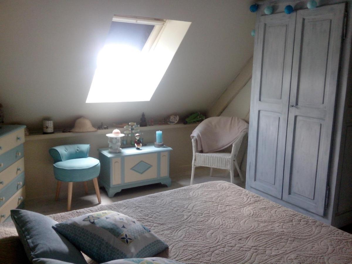 オンザン Les Hirondelles Bed & Breakfast エクステリア 写真